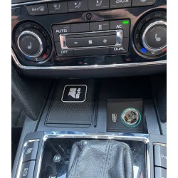 Box for Skoda Superb 2 for USB & QI Charger